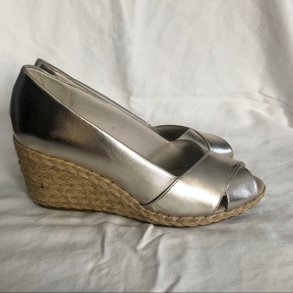 ✨EUC✨ Chaps Gold Peep-Toe Wedge Heels - Picture 3 of 5